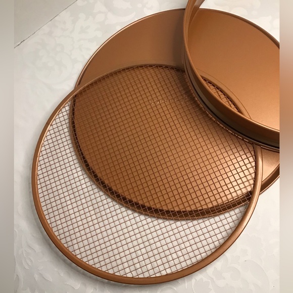 COPPER CHEF PIZZA & CRISPER PAN - Picture 2 of 9